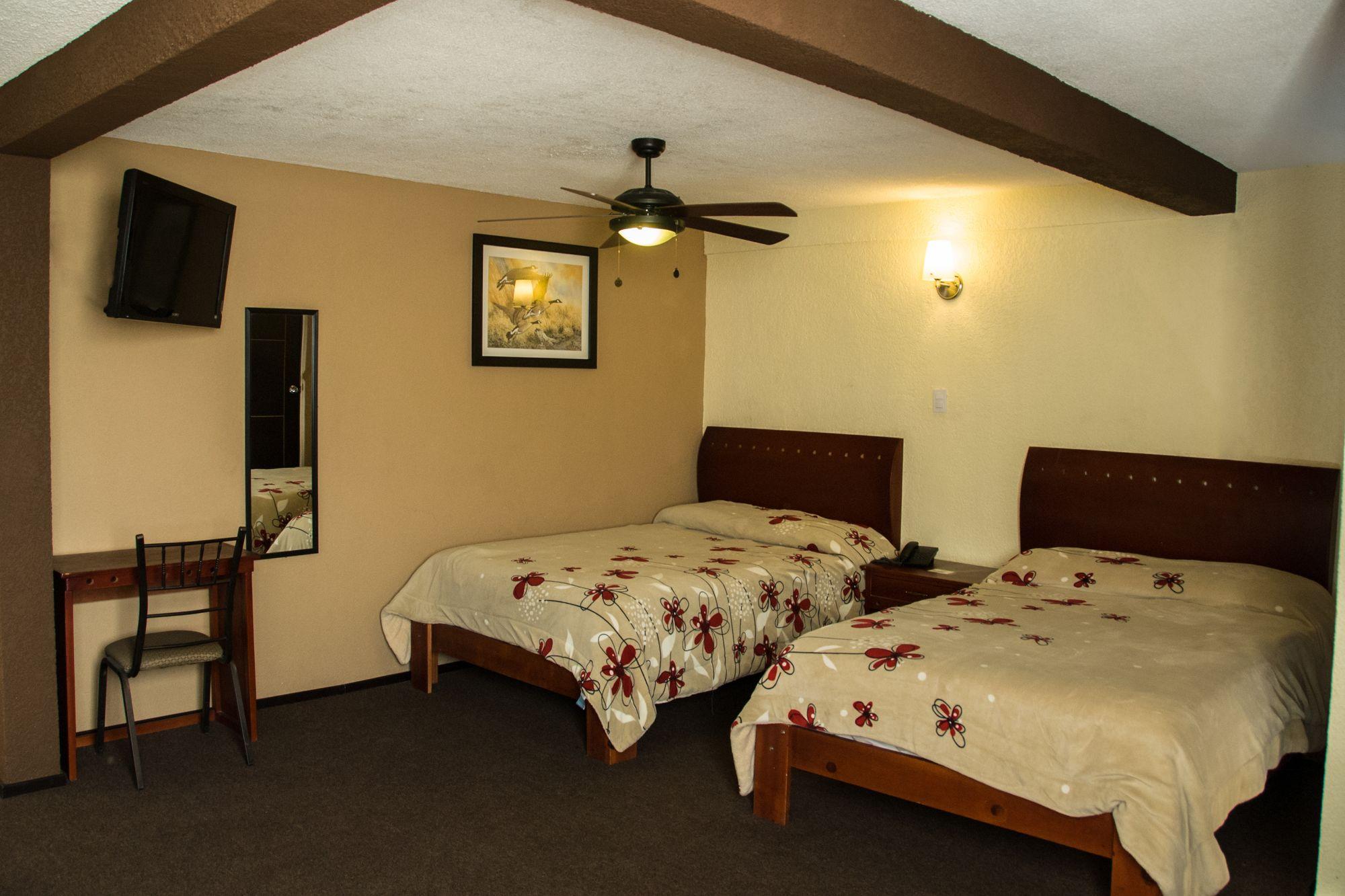Hotel Rincon Real Suites Durango Exterior photo