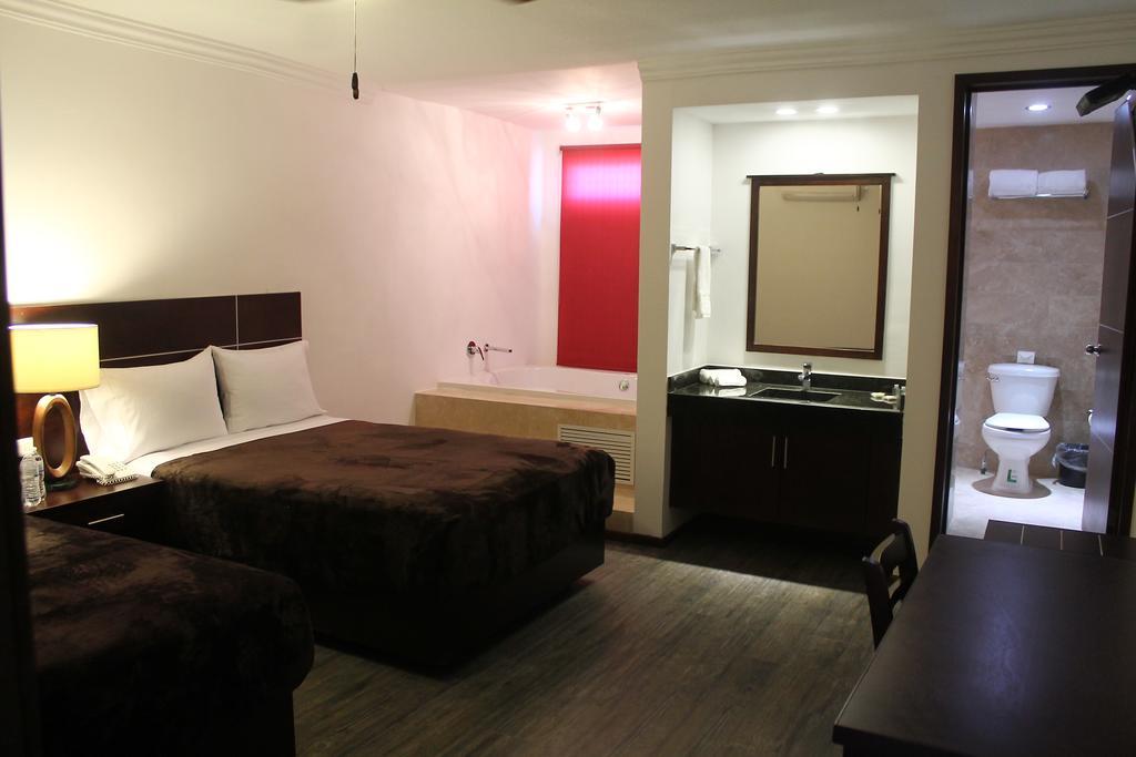 Hotel Rincon Real Suites Durango Exterior photo